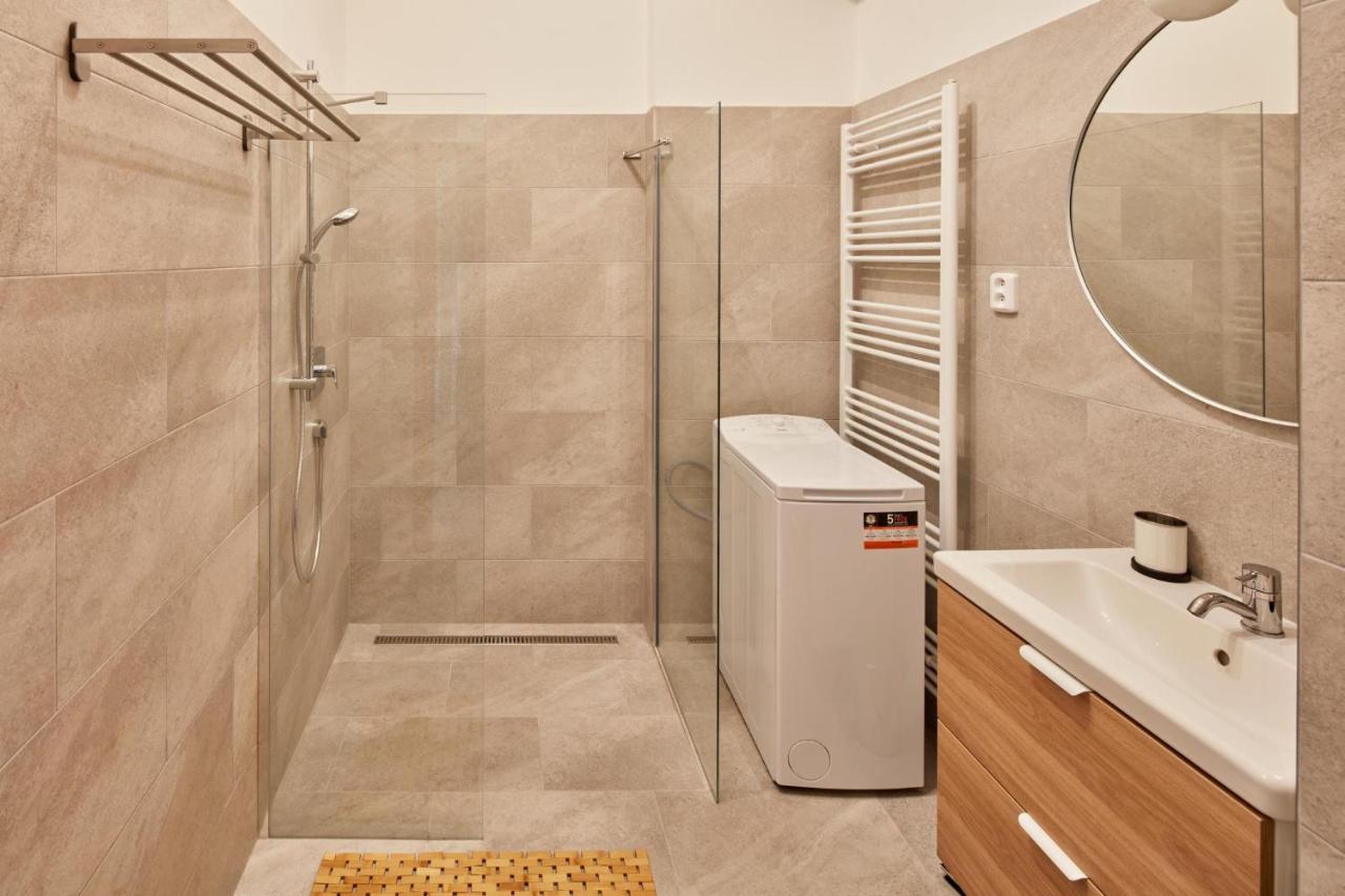 Prague Days - Spacious 3Bdr Apartment - Trendy Neighbourhood Extérieur photo